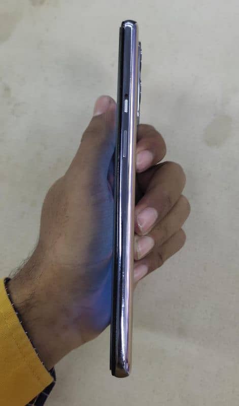 OnePlus 9 urgent sale 3