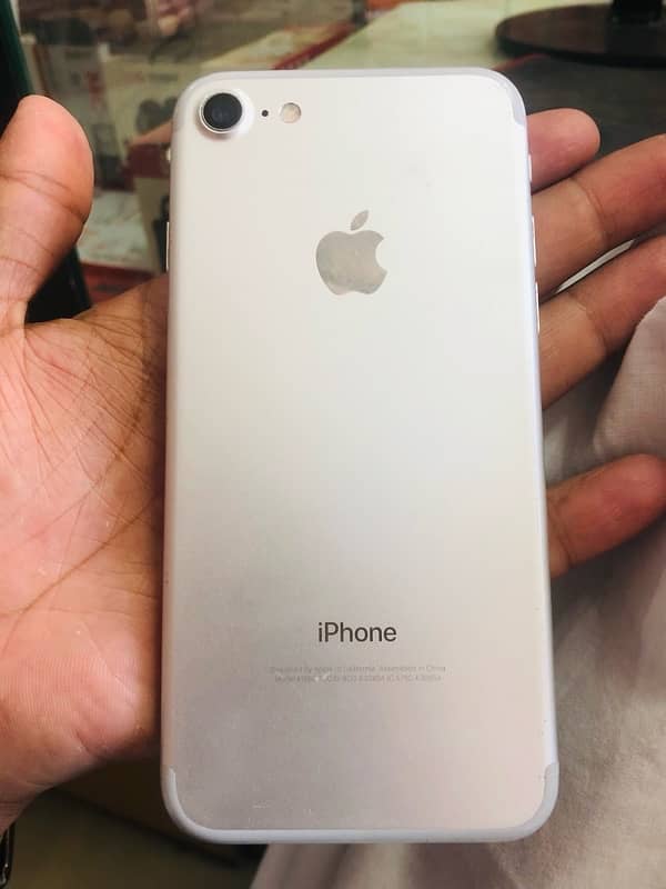 IPhone 7 128 PTA 1