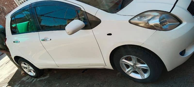 Toyota Vitz 2005 5