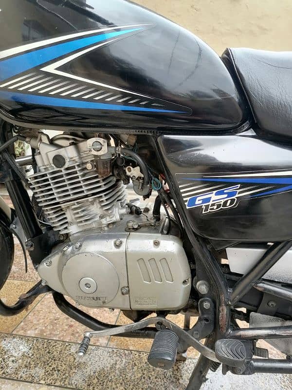 Suzuki GS 150 3