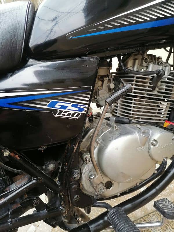 Suzuki GS 150 4