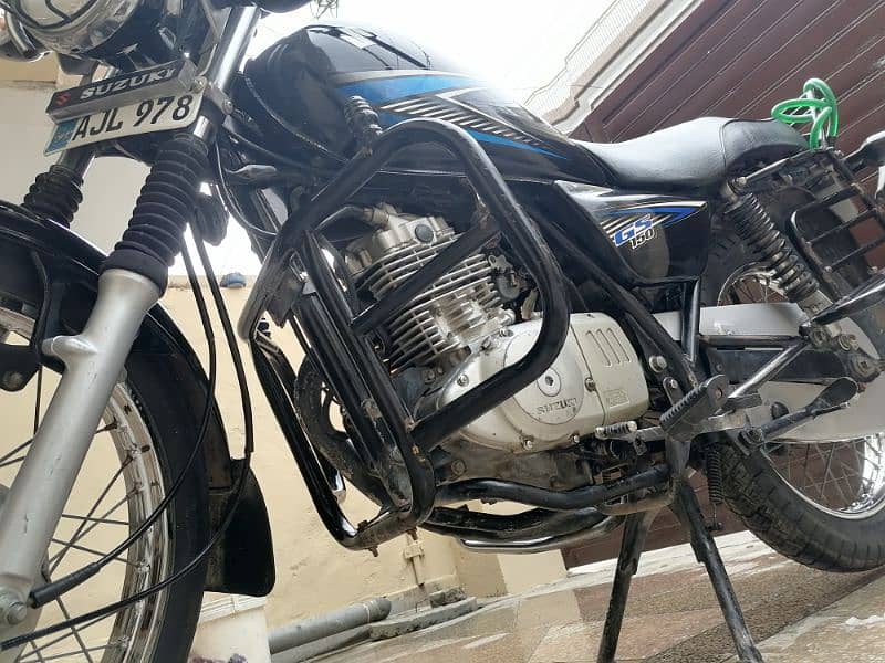 Suzuki GS 150 6