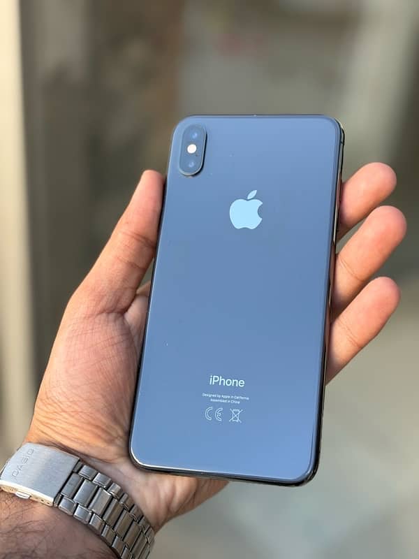 iPhone XS Max 6