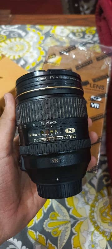 Nikon 24 120mm F4 lens 3