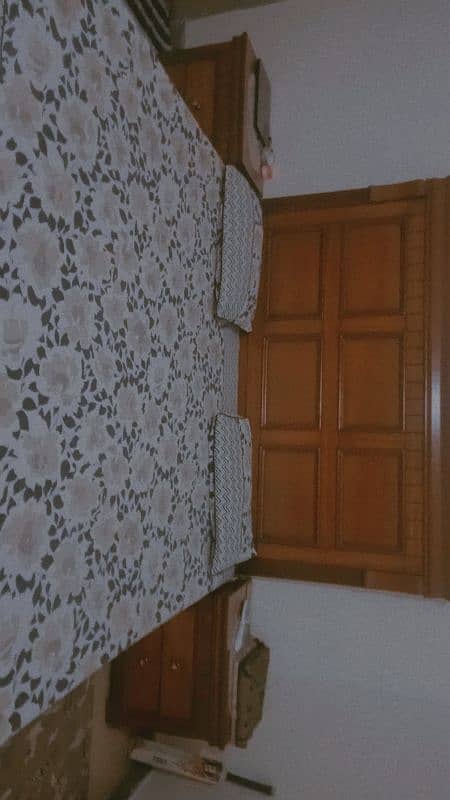 double bed without mattress  for sale 2
