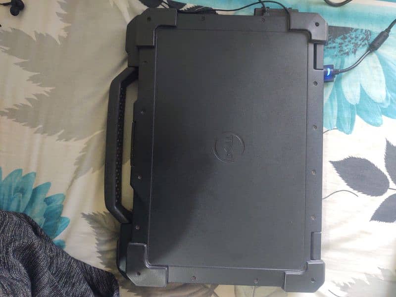 Dell Latitude 14 Rugged (7414) Extreme 1