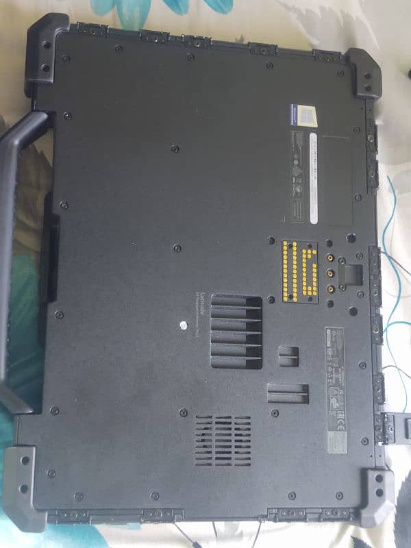 Dell Latitude 14 Rugged (7414) Extreme 2