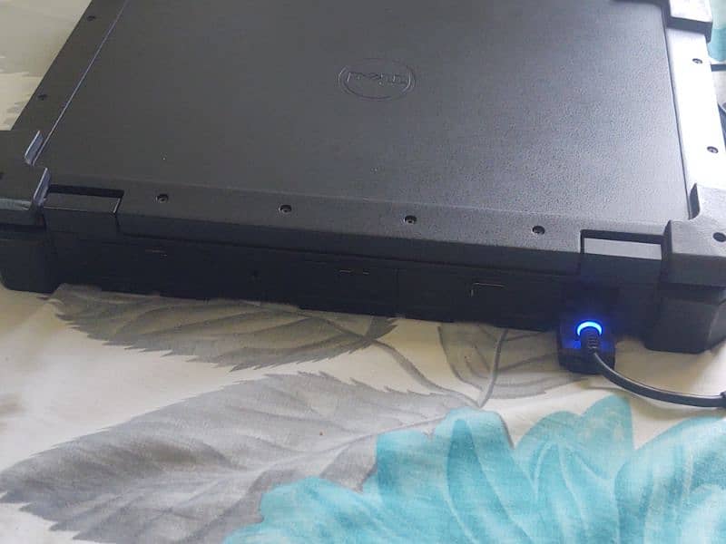 Dell Latitude 14 Rugged (7414) Extreme 3