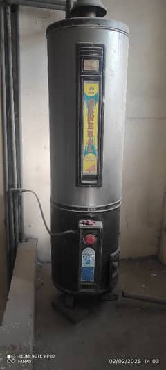 Gas Gysers Good Condition