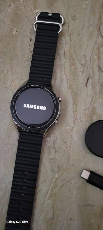 Samsung Watch 3 8Gb 2 straps watch and charging cable