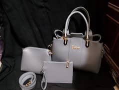 Beautiful 3 in 1 hand bag