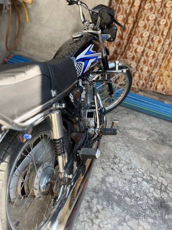 125 cc 03040678702 4