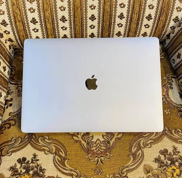 macbook pro 2017 0