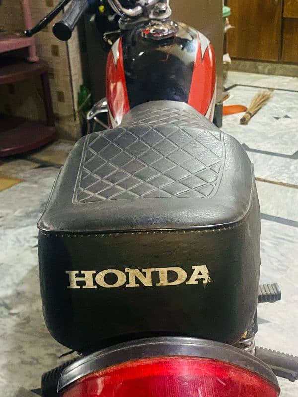 Honda CG 125 8