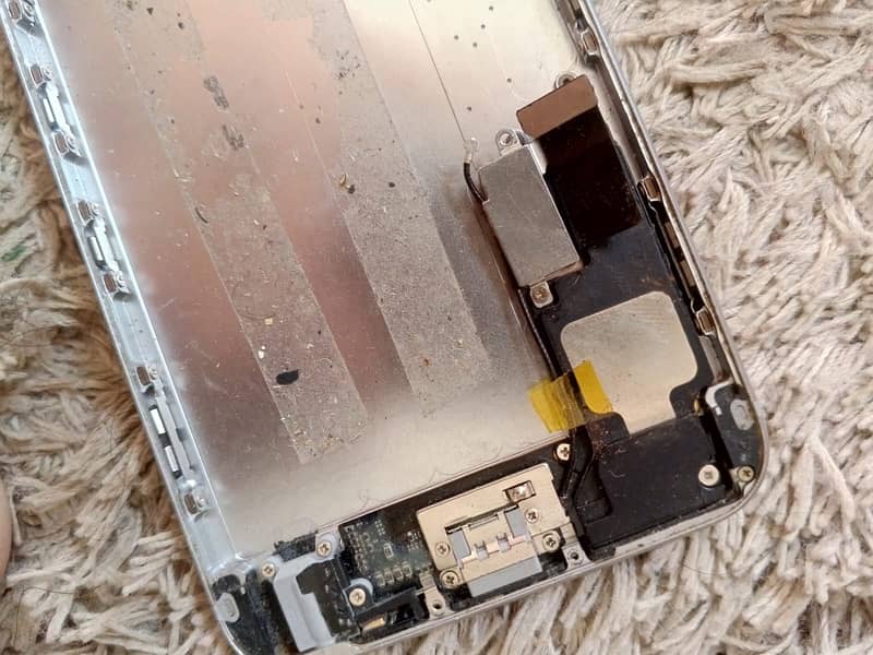 IPhone  6 plus parts available 7