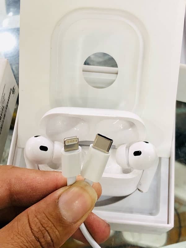 AirPods Pro IPhone 4