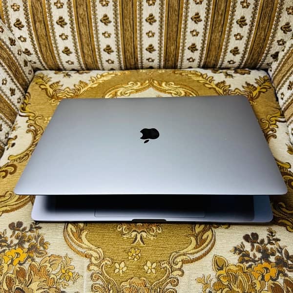 macbook pro 2017 2