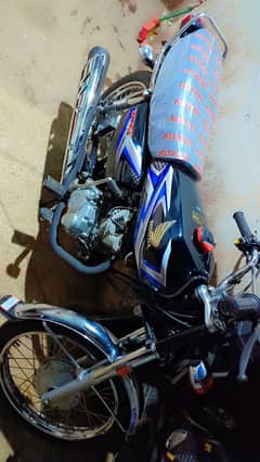 Honda 125 brand new 2700 used 24%25 model number lga hai