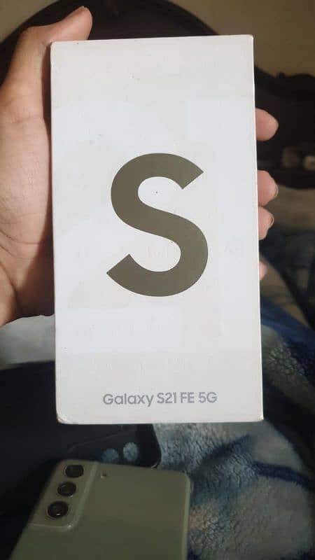 SAMSUNG S21 FE 1