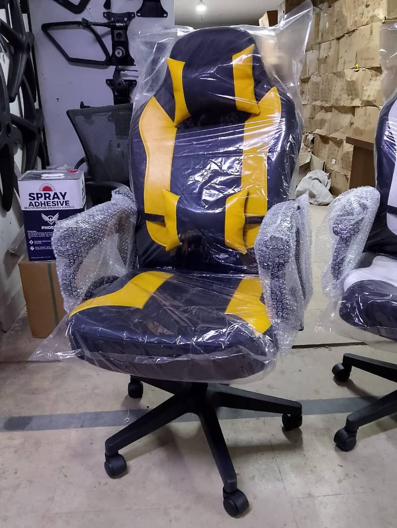 Gaming chair / Computer Chairs / Revolving chairs for sale in karachi 5