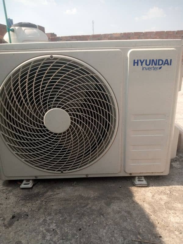 hyundal a/c 1.2 ton 2