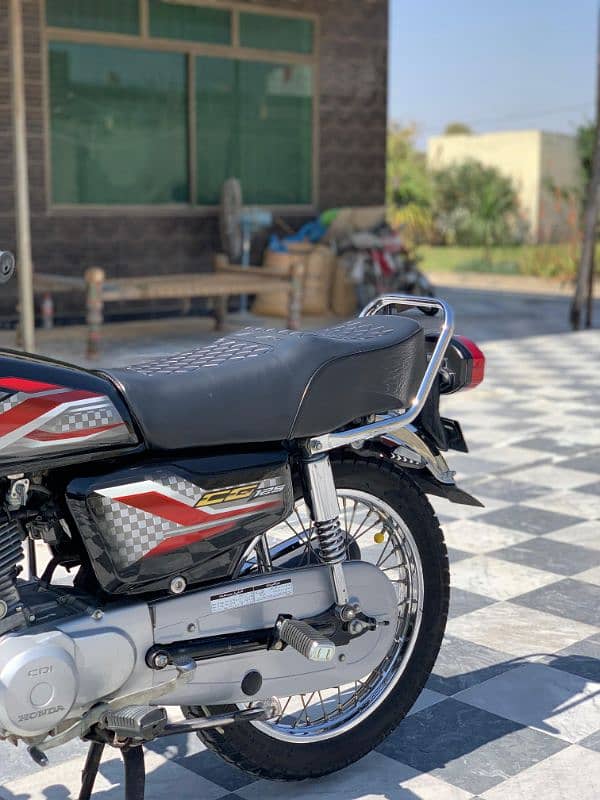 Honda CG125 4