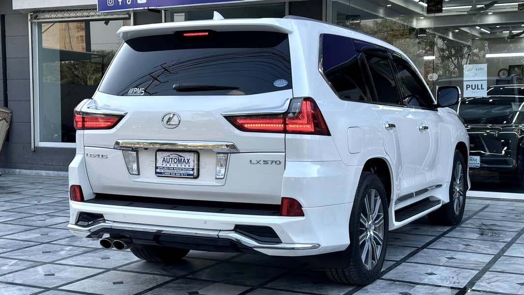 Lexus LX 570 - 2016 6