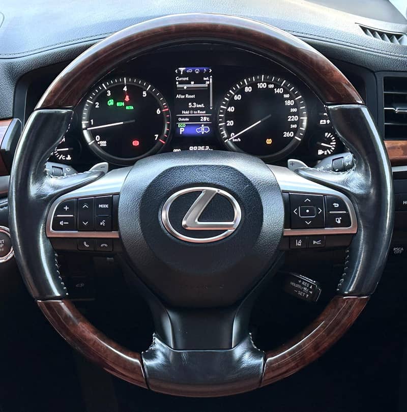 Lexus LX 570 - 2016 13