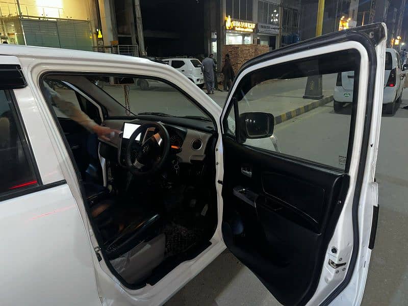 Suzuki Wagon R 2018 6