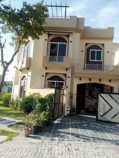 6 marla corner house for sale in bahria phase 8 rafi block 120 ft rood single unit  walking distance misjid commercial and park