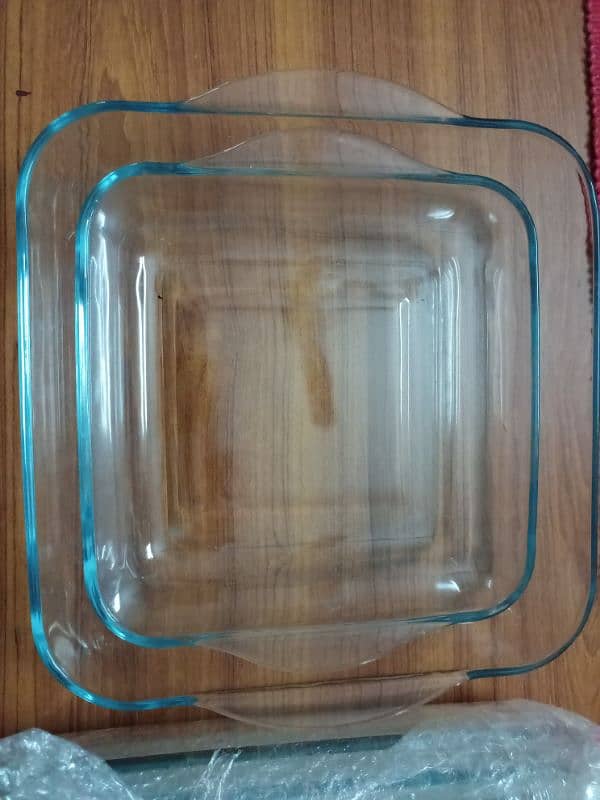 Pyrex dishes 0