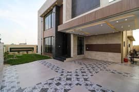 1 Kanal Beautifully Designed Modern House's Upper Portion Rent in DHA Phase 8 Ex Air Avenue  Price Negotiable