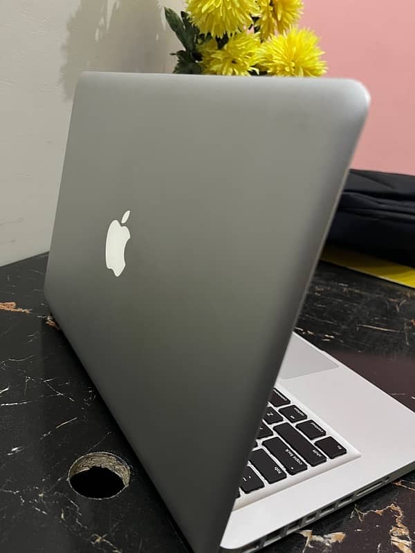 Macbook pro 11 model 2