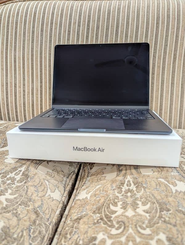 MacBook Air 13 M3 6