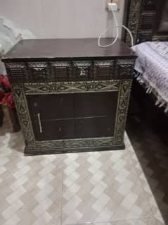 length 6 feet bed 2 side tables dressing table only