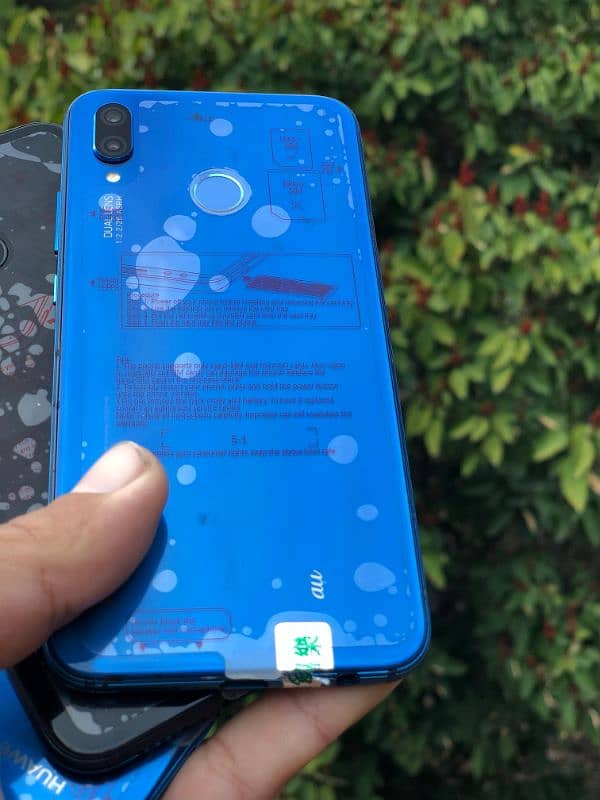 Huawei P20 lite 4gb ram/128gb Condition 10/10 new fast charging PTA hy 2
