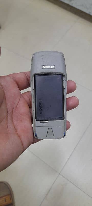 Nokia 1100 Old model 3