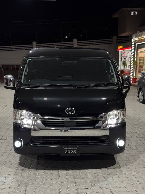 Toyota Hiace 2021 5