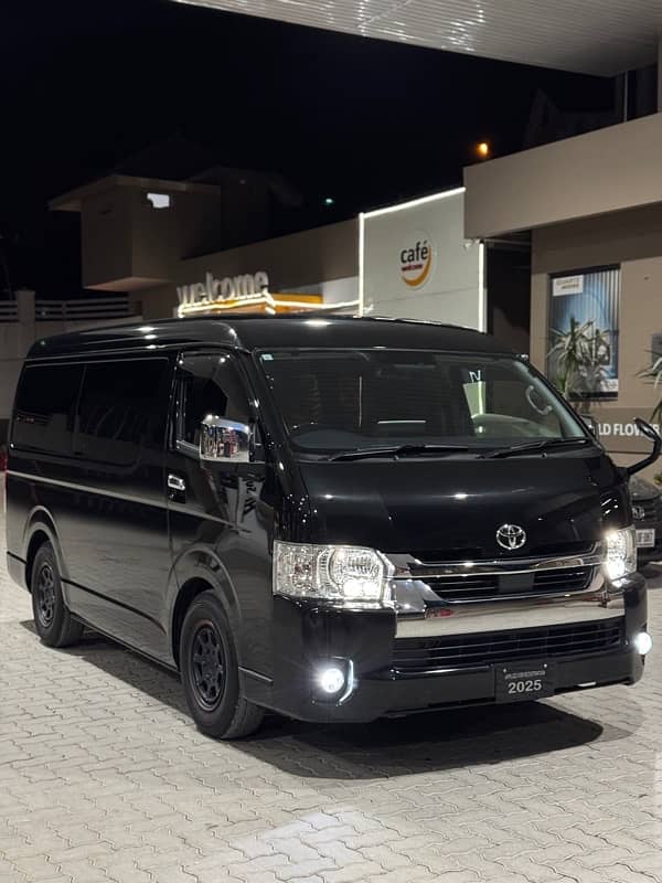 Toyota Hiace 2021 6