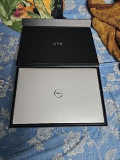 Dell XPS 9500 - Core i7 10th gen - 64gb Ram - 1TB ssd - 4K Touch