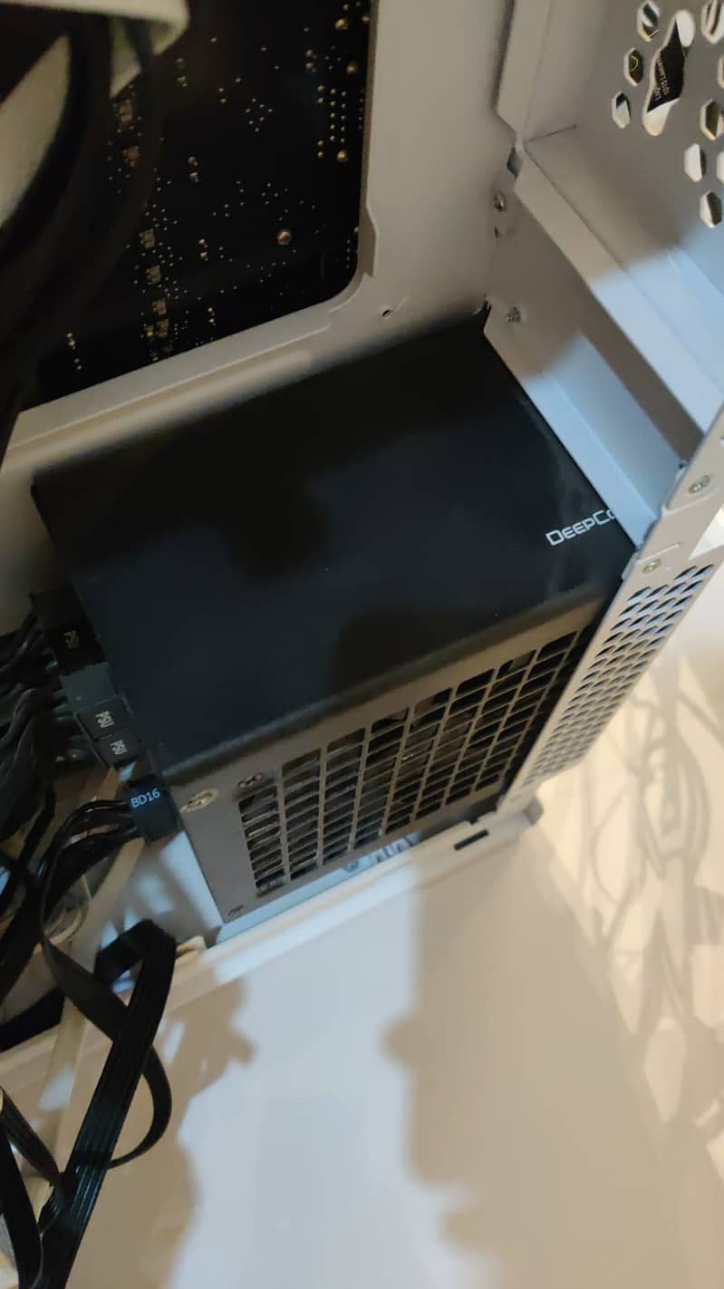 Deepcool pq 1000 Gold 2