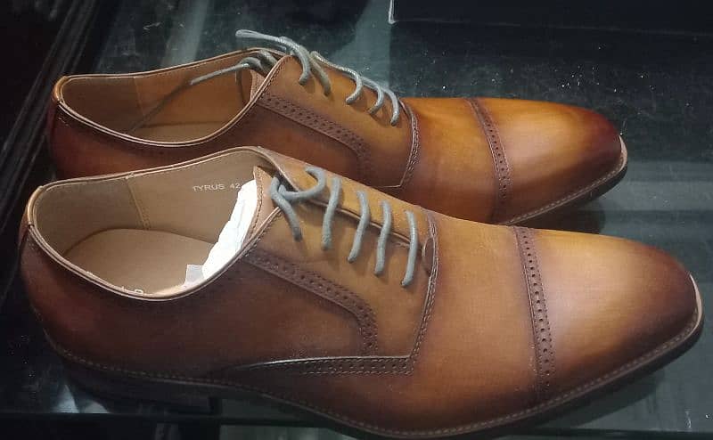 Brown Elite Quality Hush Puppies Classic Shoes Size 42 0