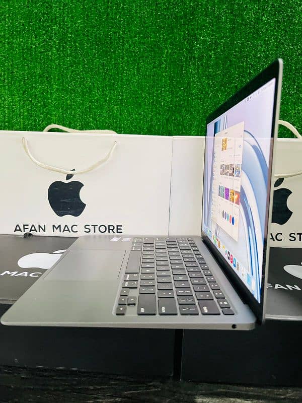 Macbook Pro,Air M1 M2 M3 M4 13 14 15 16 inch 16,32Gb Ram256,512,1Tbssd 7