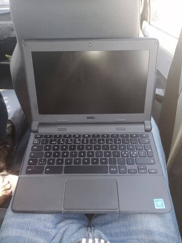 Chrome Book (Dell) 8