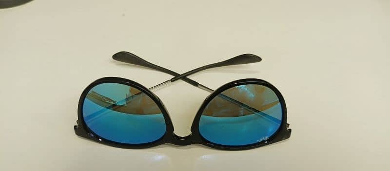 Ray-Ban sunglasses 9