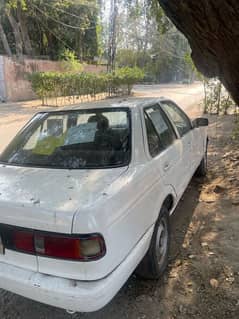 Nissan Sunny 1990