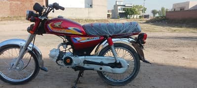 Ravi bike Hai 2020 model Hai bilkul new condition