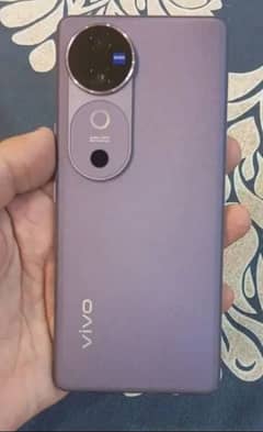 vivo v40 purple just 2 month used