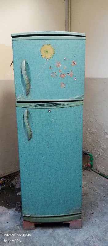 old fridge for sale 3