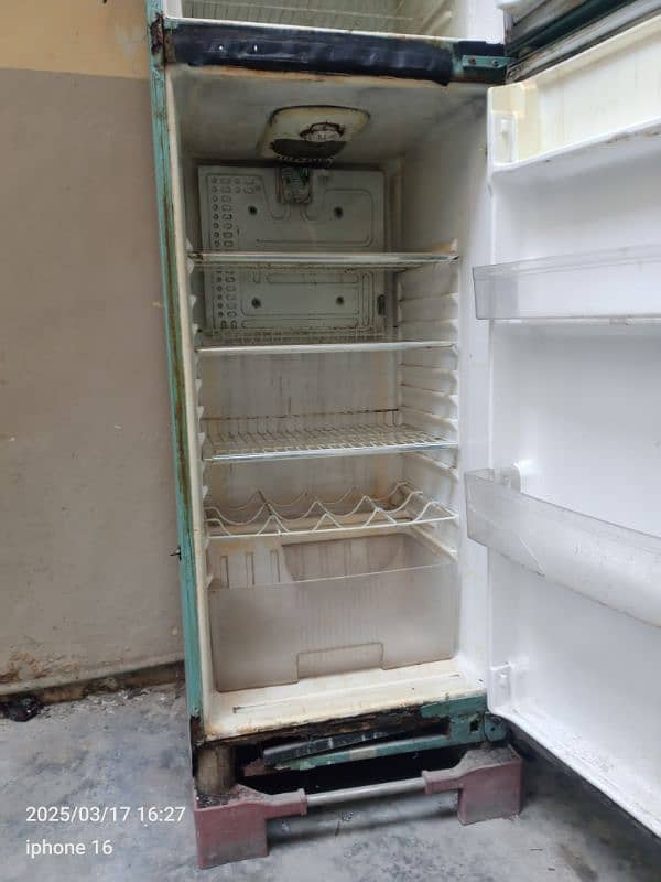 old fridge for sale 7